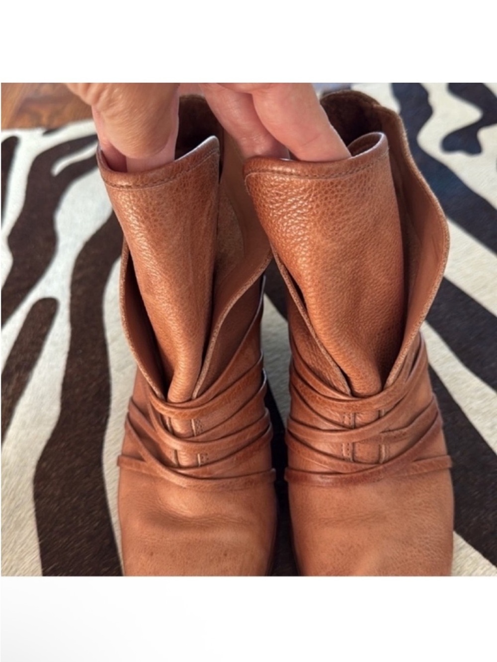 Bernardo Felicity leather Heeled ankle boots/booties Sz 8 cognac brown Slip on - Picture 4 of 9